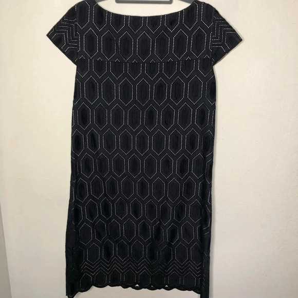 Ann Taylor Black Eyelet Style Dress Size 8 - Picture 6 of 6